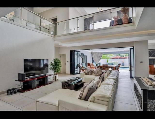 6 BEDROOM HOUSE FOR SALE IN ZAMBEZI COUNTRY ESTATE